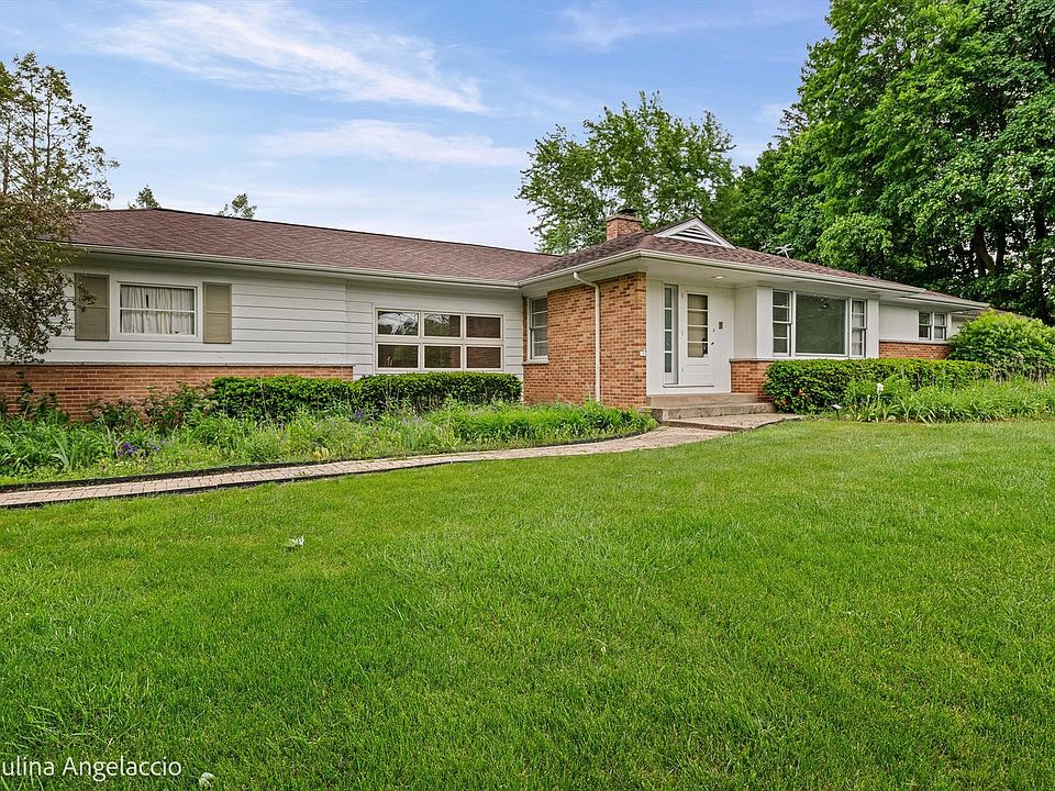 1st image of 593 Cumnock Rd