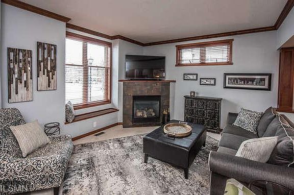 4th image of 44 125th St E