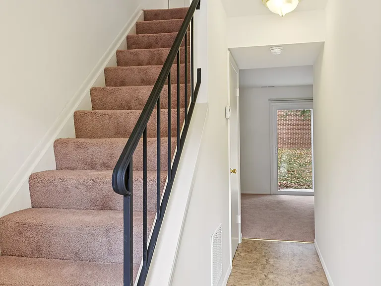 Howard Hills Rental Townhomes and Duplexes — Photo 46