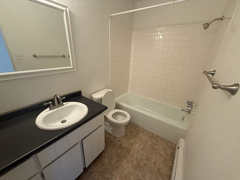 2990 Glenwood Dr #5 — Photo 6