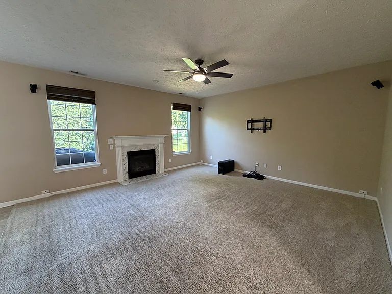 2537 Thorney Wood Ln — Photo 6