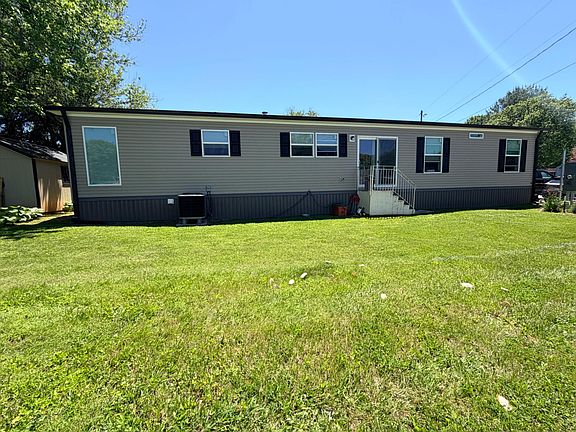 4th image of 318 Gantt Dr