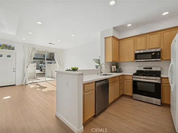 8460 E Tioga Way, Anaheim, CA 92808