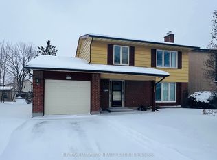 3407 McCarthy Rd, Ottawa, ON K1V 9G6