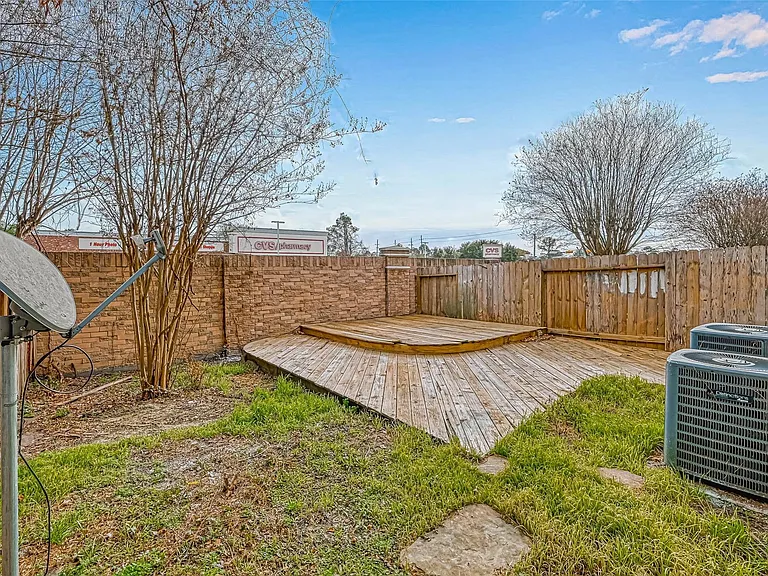 7816 Stoneyway Dr — Photo 39