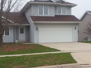 2060 Ashlynd Dr, Coralville, IA 52241