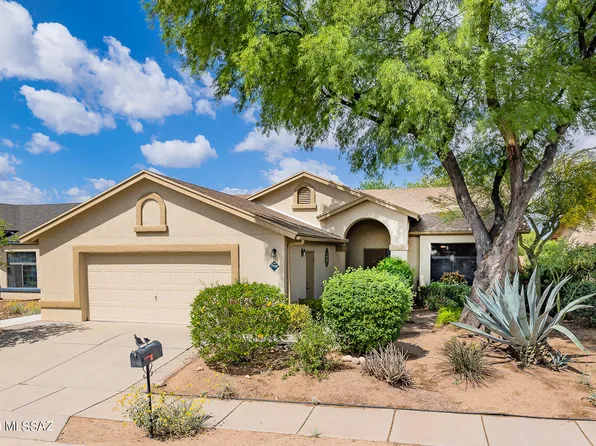 7949 N Supernova Dr, Tucson, AZ 85741