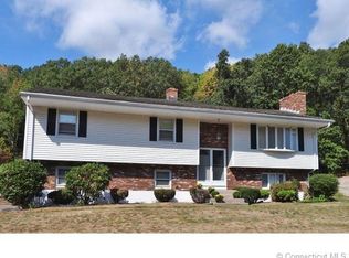 90 Sabina Dr, Southington, CT 06489