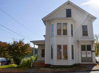 44 Merrimac St, Amesbury, MA 01913