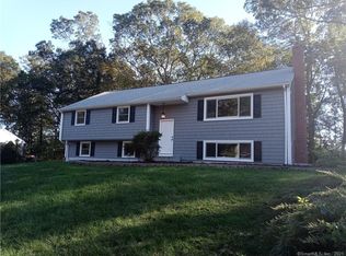 28 Pinecrest Rd, North Stonington, CT 06359