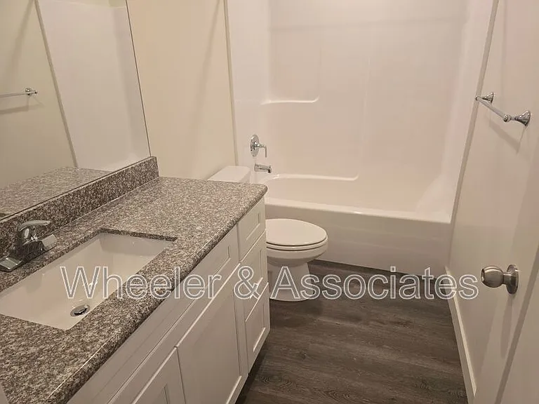 456 W 1080 S — Photo 17