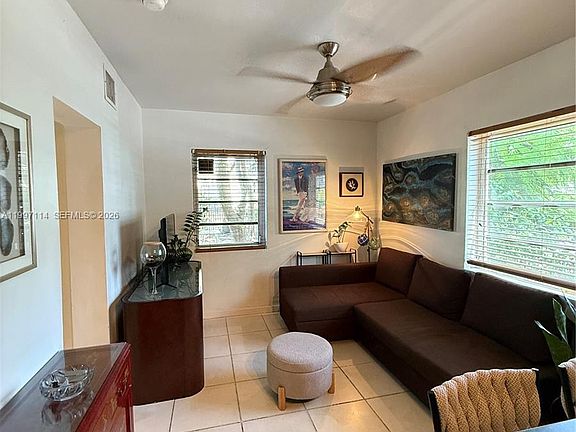2nd image of 601 Michigan Ave APT 3