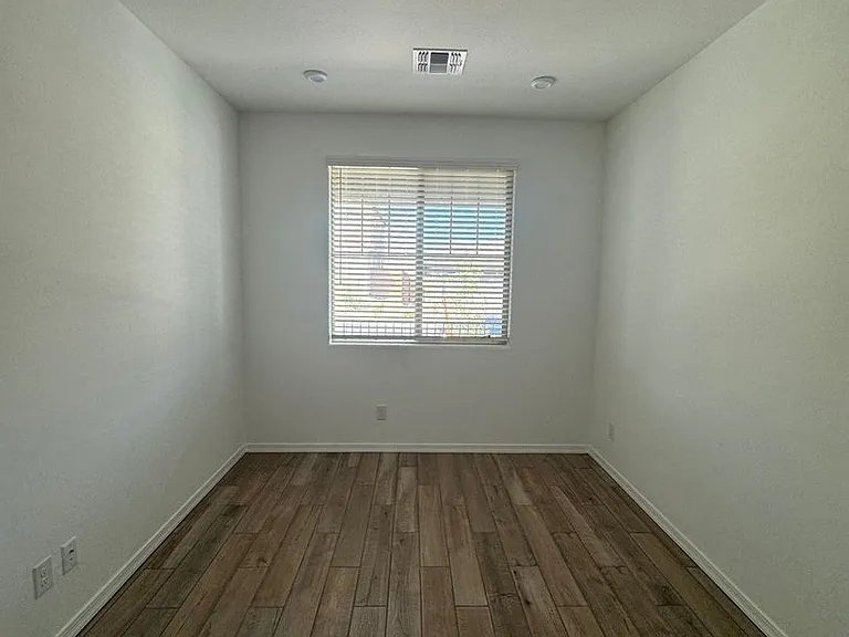 13327 W Eagle Feather Rd — Photo 3