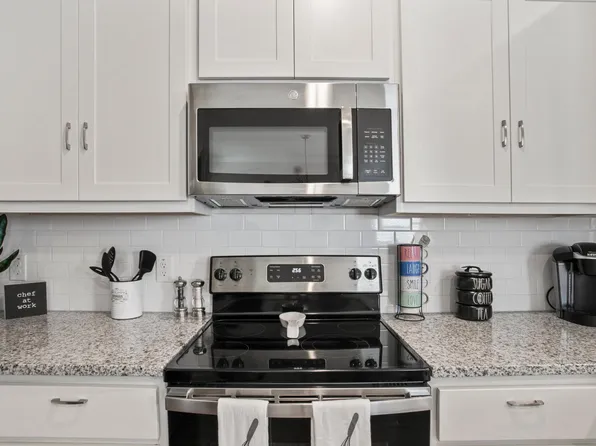 10304 Lynwood Crk, San Antonio, TX 78245