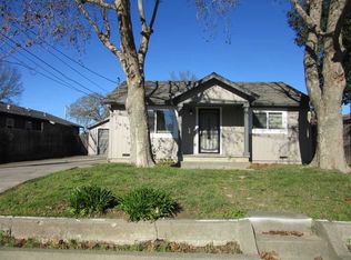 671 Windsor River Rd, Windsor, CA 95492