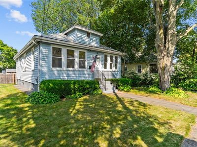 17 Birch St, Cranston, RI, 02920