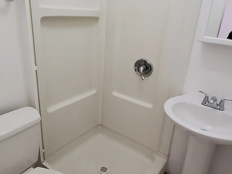 445 4th Ave #2 — Photo 7