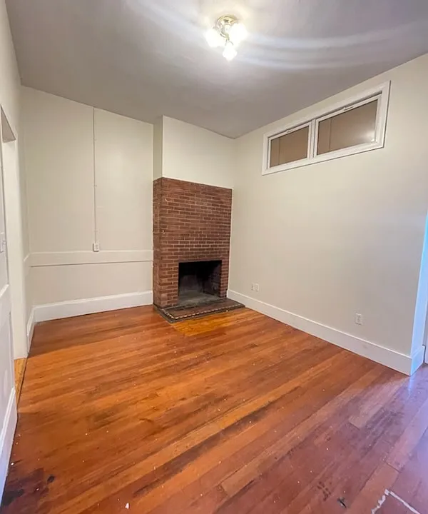 37 Bay State Rd #4R