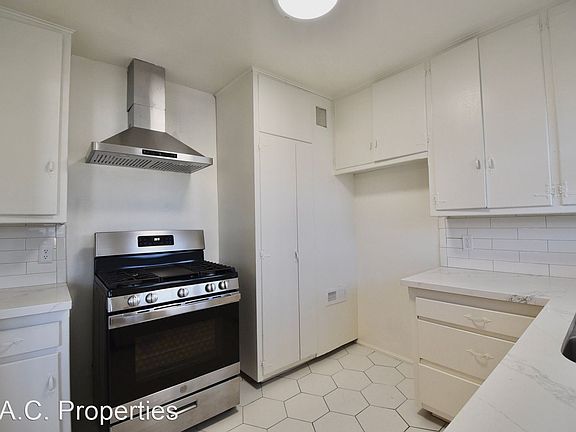2nd image of 4658 Colfax Ave #16851564