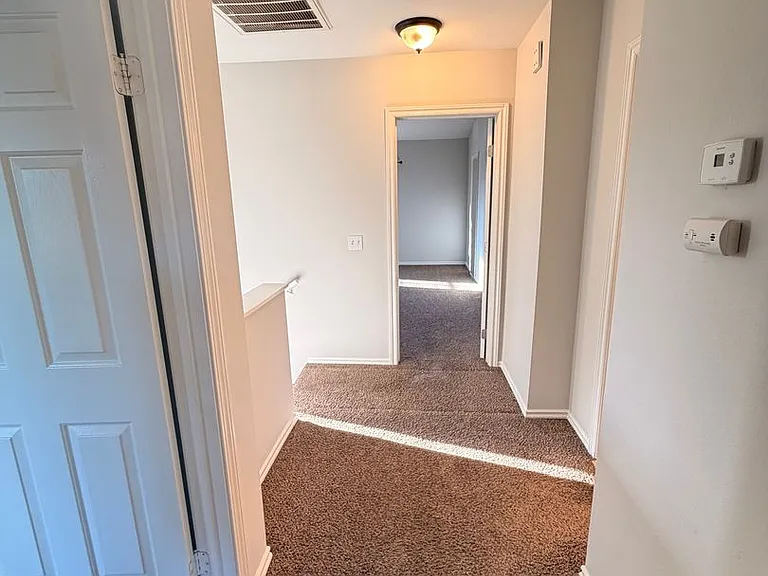 5762 Rostrata Ave — Photo 22