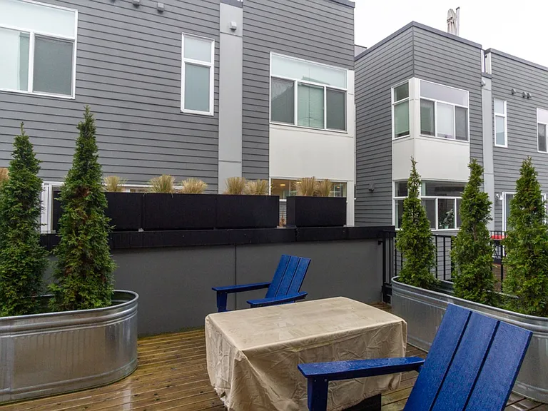 130 21st Ave E #C — Photo 10