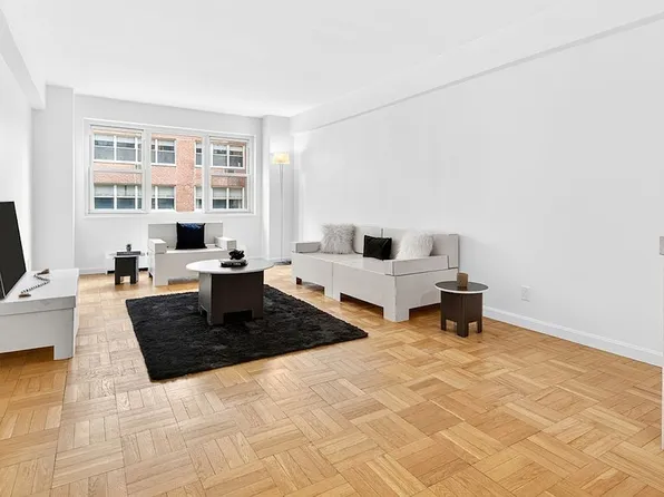 315 E 69th St APT 6L, New York, NY 10021
