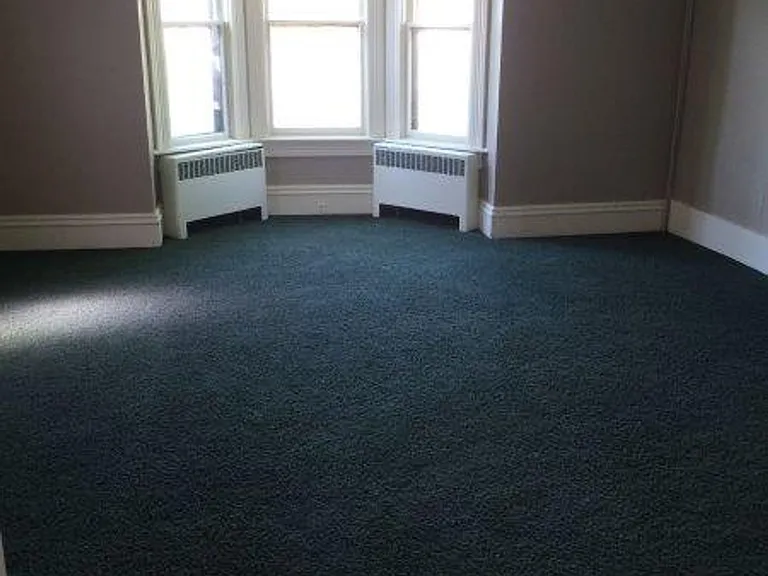 608 Norwood St — Photo 8