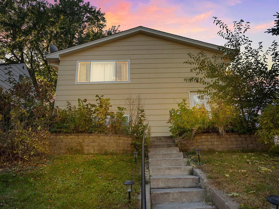 1st image of 326 2nd Ave S