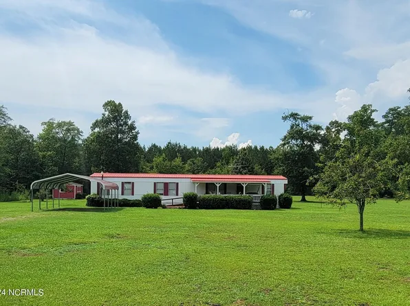 5822 White Line Road, Ayden, NC 28513