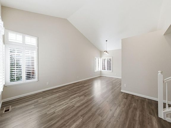 4th image of 1890 Howard Drive