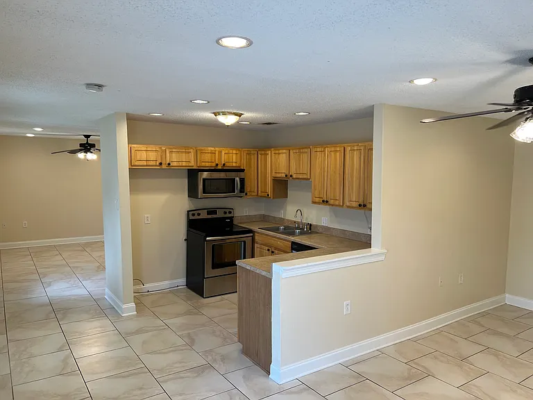 3877 W Loyola Dr — Photo 4
