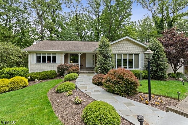 6 Ford Ln, Roseland, NJ 07068 MLS 3838306 Zillow