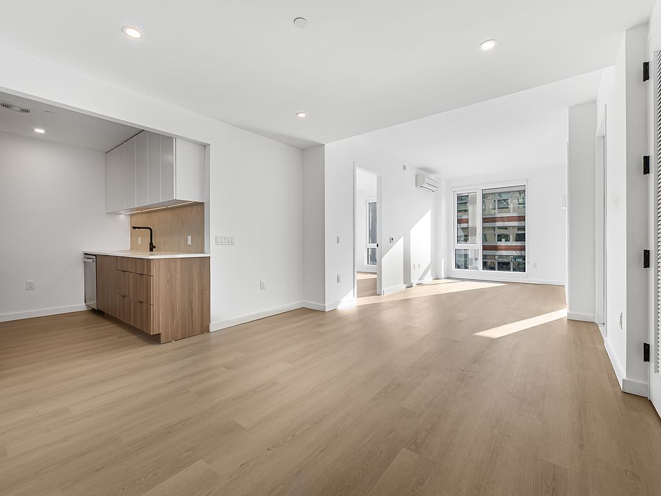 1st image of 953 Dean St #702