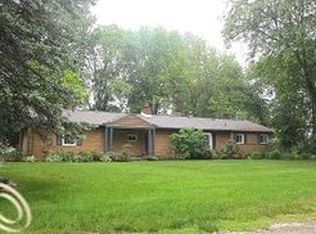 34815 Ernest St, Livonia, MI 48152