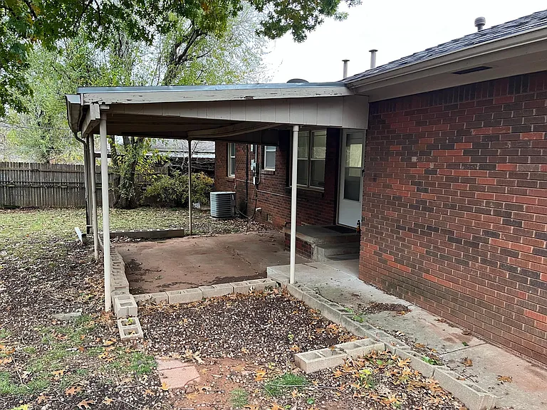 1308 S Littler Ave — Photo 20
