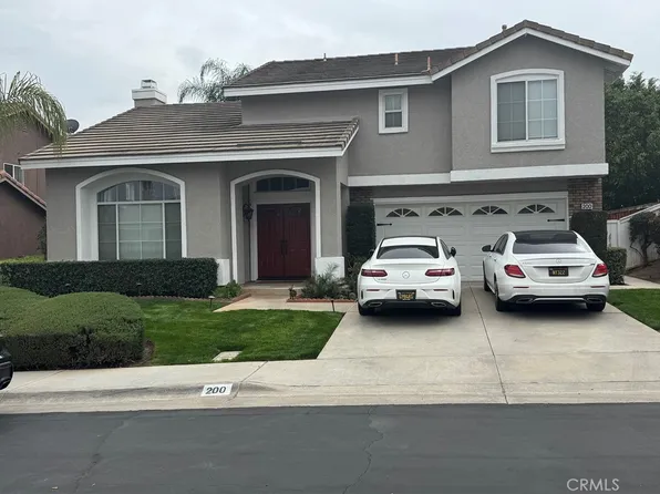 200 Suffolk St, Corona, CA 92882