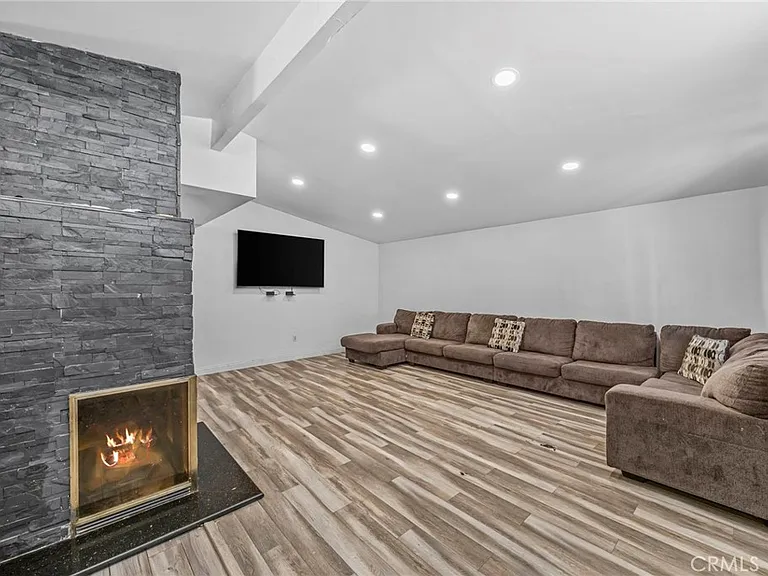 9417 Mango Ave — Photo 6