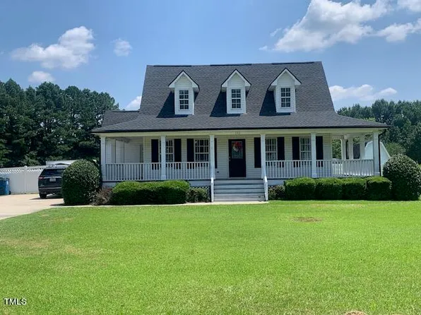 140 Knottingham Ct, Dunn, NC 28334