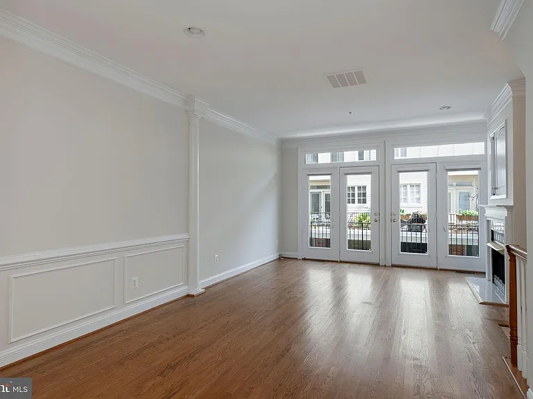 9 Franklin St — Photo 13