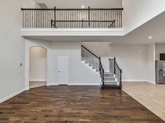 2nd image of 3717 Cliffstone Way