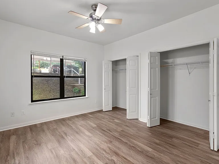 1103 Advance St — Photo 14