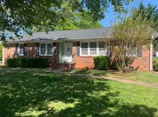 8 Millcrest Way, Mauldin, SC 29662