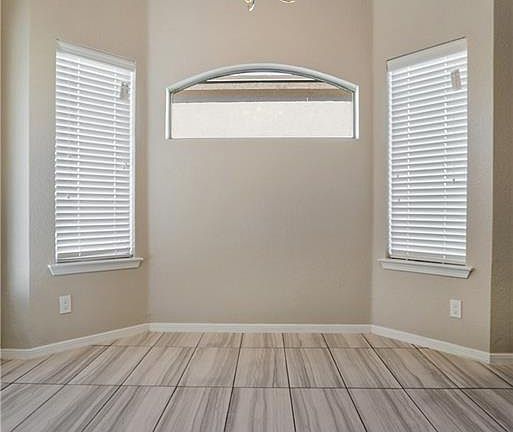 5th image of 515 Emerald Dunes Pl