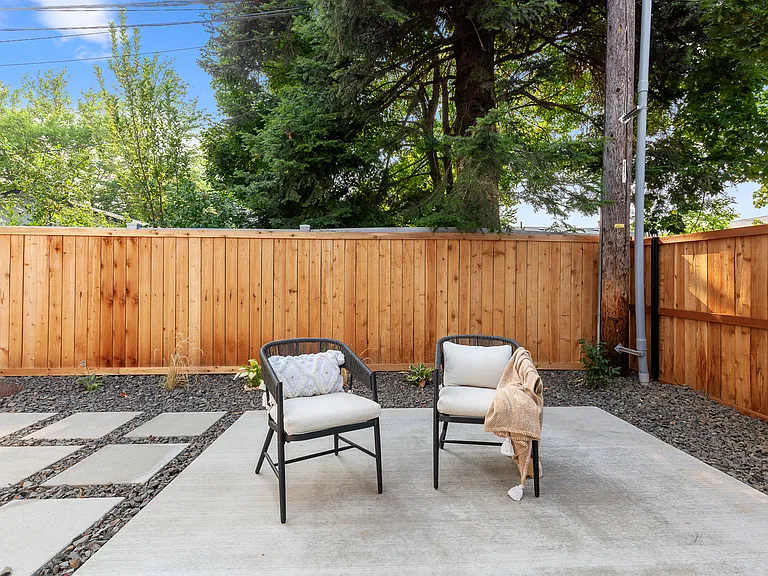 617 N 21st St — Photo 11