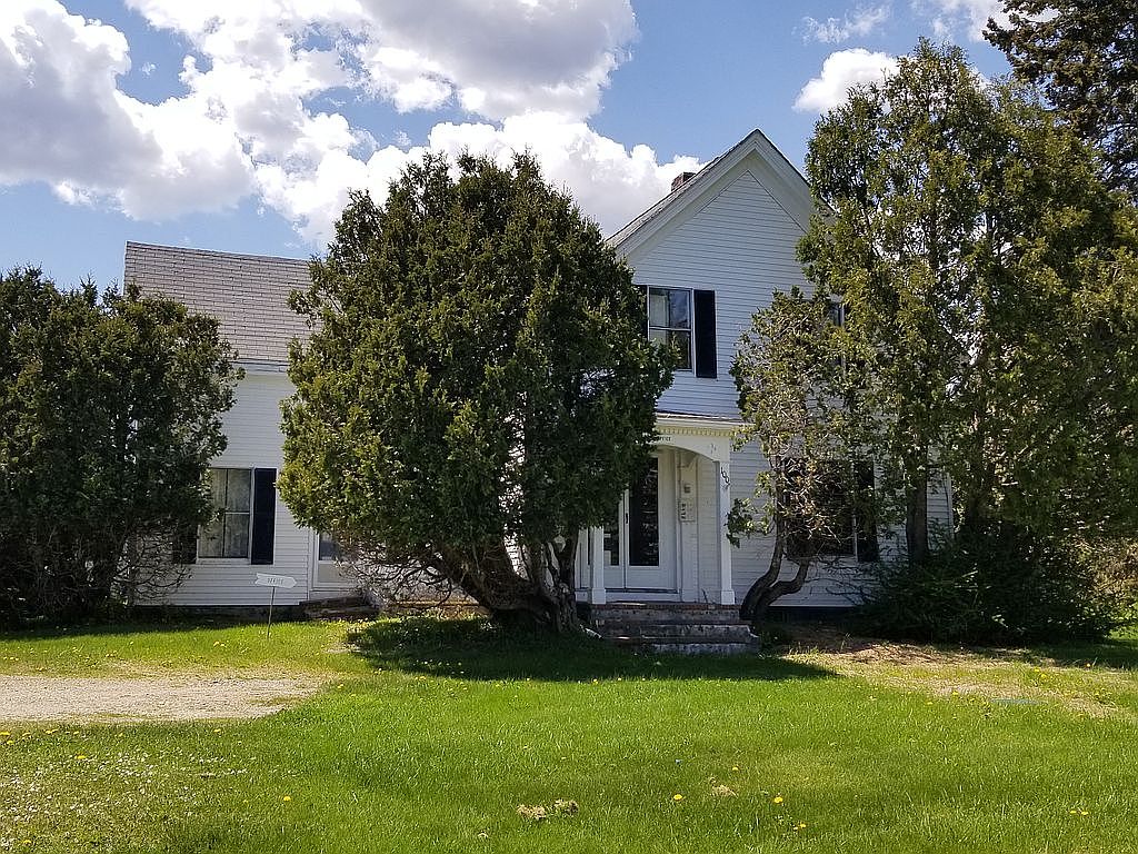 100 N Main St, Milbridge, ME 04658 Zillow