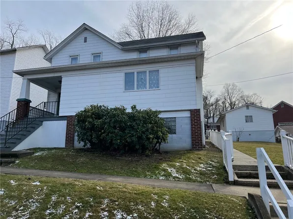 307 3rd St, Smithton, PA 15479