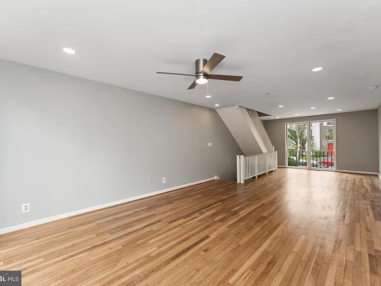 212 G St SW #212 — Photo 7