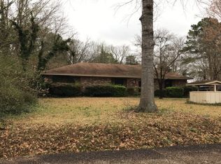 304 Curtis Rd, Columbus, MS 39702