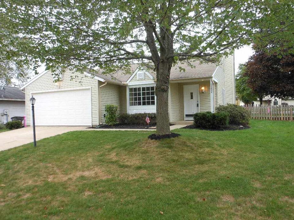 1st image of 1857 Woodland Dr