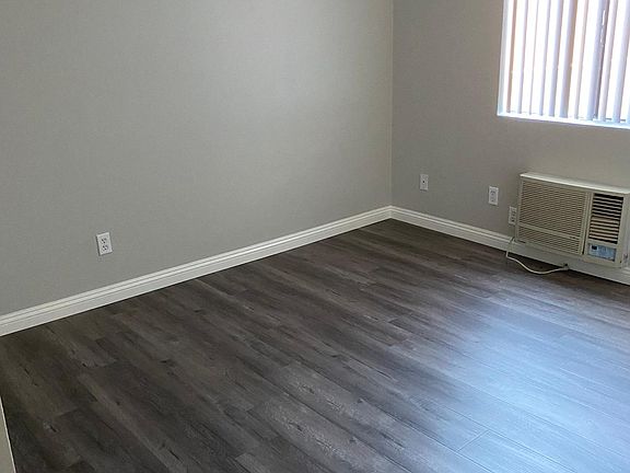 4th image of 712 E Garfield Ave APT 23